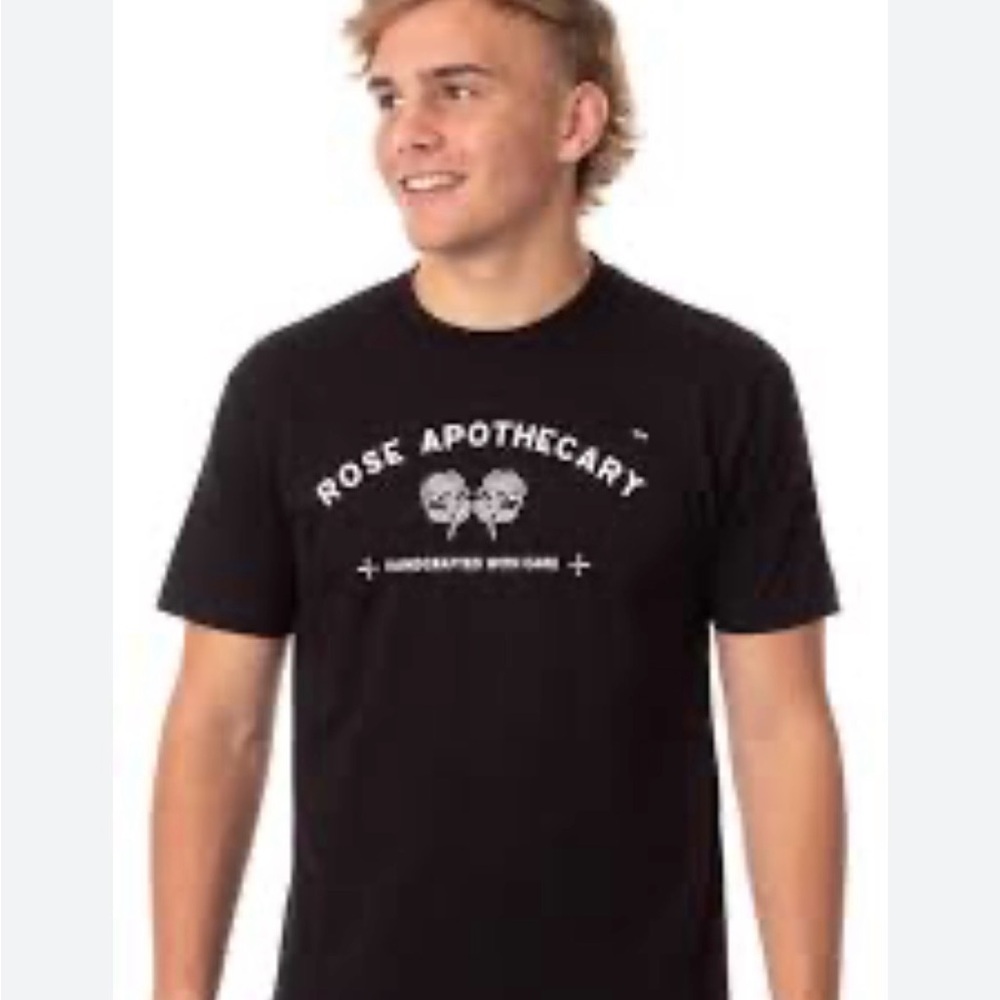Rose Apothecary Handcrafted with Care T-Shirt Men's Uni XS Schitt's Creek EUC TV